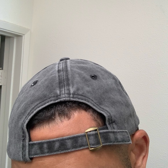 Discovery Bet one size fits all baseball cap! - Picture 2 of 3